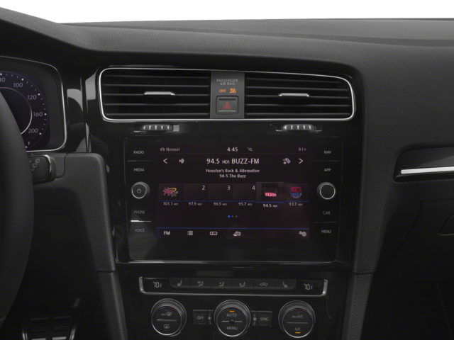 2018 Volkswagen Golf R 2.0T w/DCC & Navigation