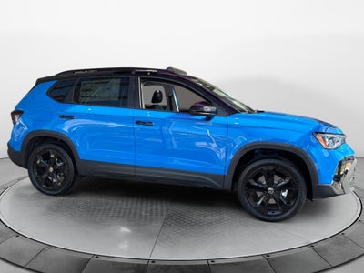 2026 Volkswagen Taos SE Black