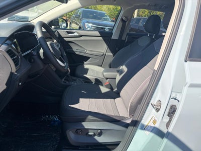 2027 Volkswagen Taos SE Black