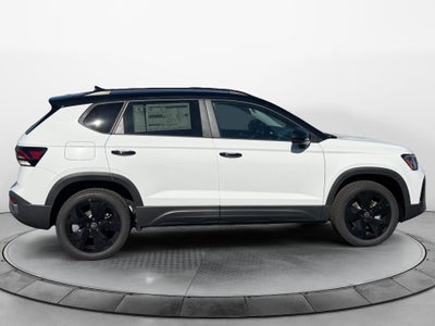 2027 Volkswagen Taos SE Black