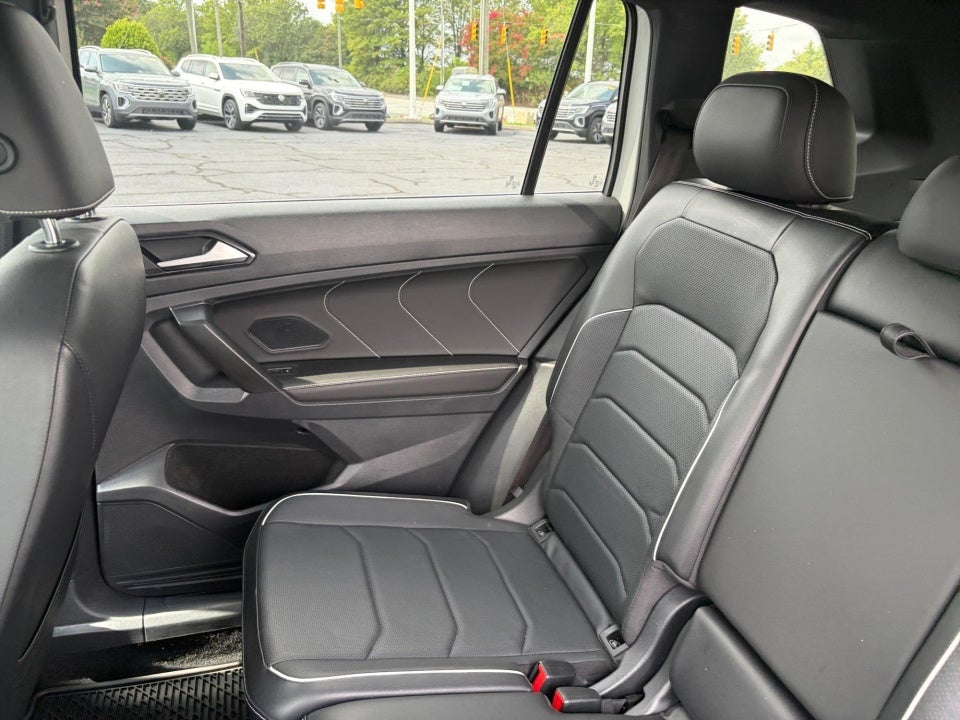 2022 Volkswagen Tiguan SEL R-Line