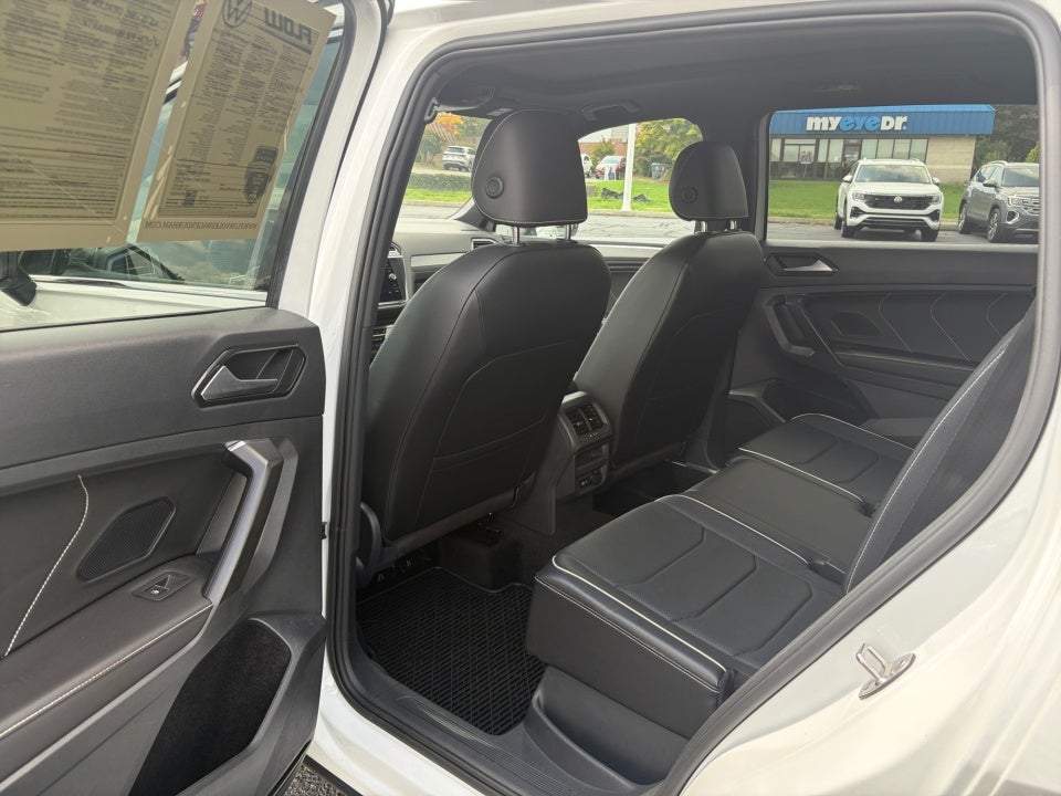 2022 Volkswagen Tiguan SEL R-Line