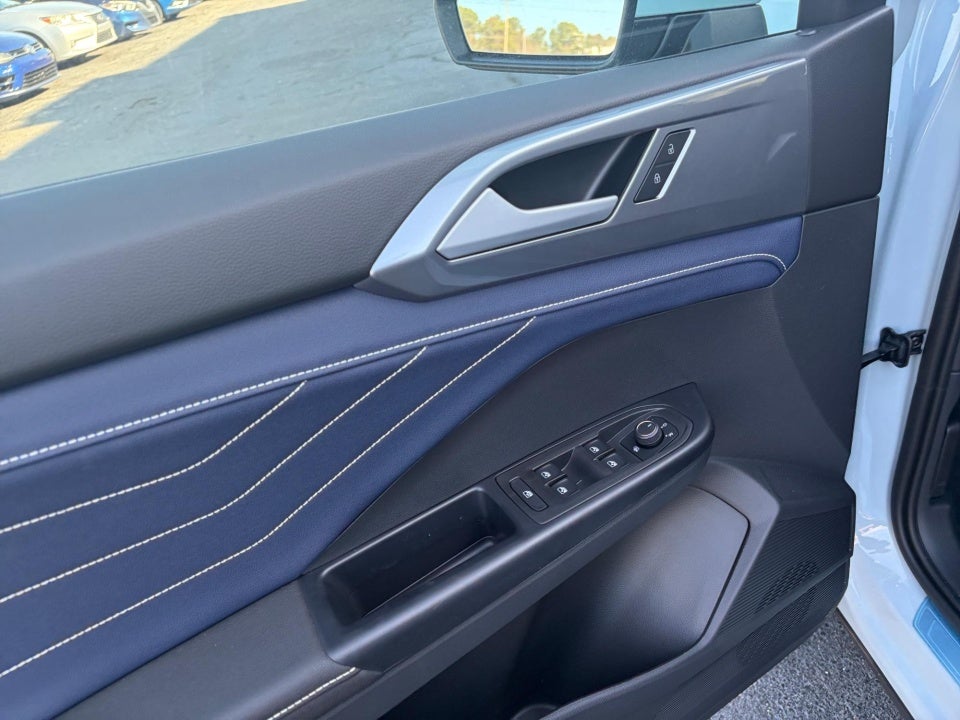 2026 Volkswagen Taos SEL