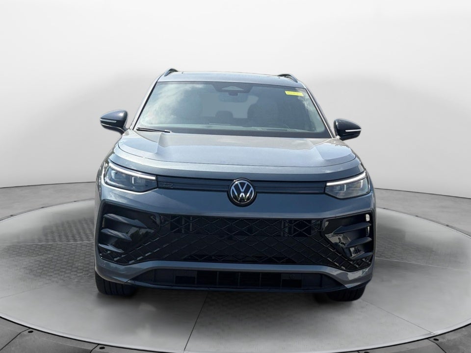 2025 Volkswagen Tiguan 2.0T SE R-Line Black