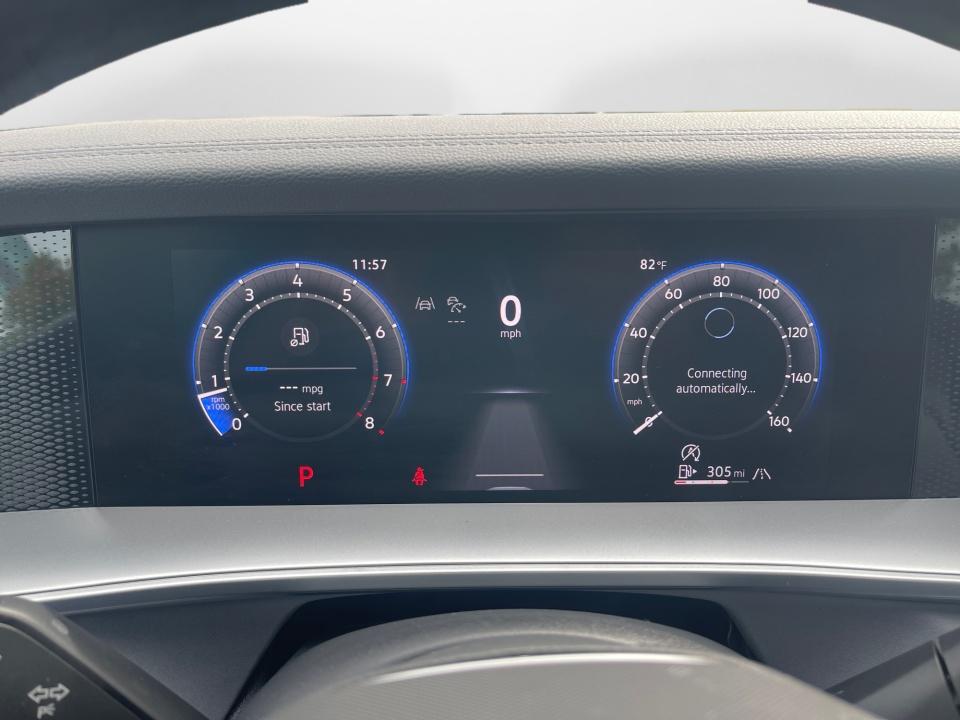 2025 Volkswagen Tiguan SE R-Line Black