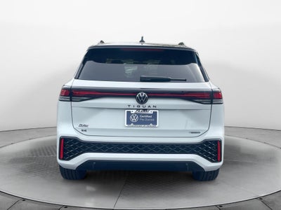 2025 Volkswagen Tiguan SE R-Line Black