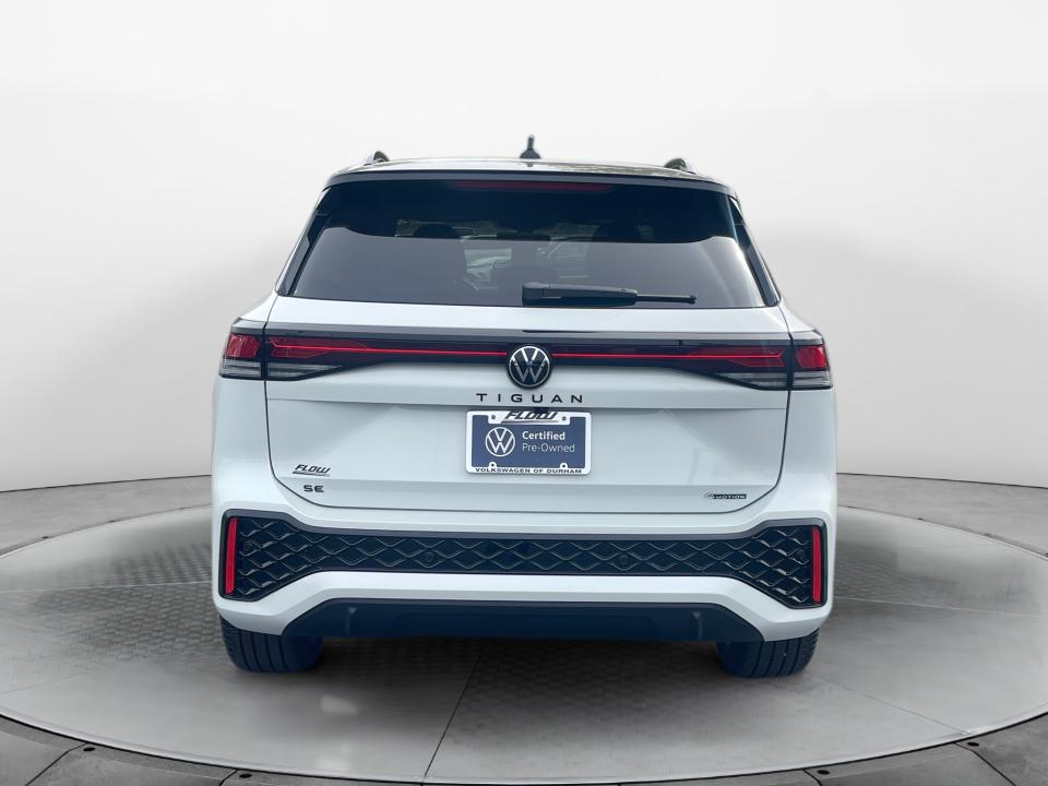 2025 Volkswagen Tiguan SE R-Line Black