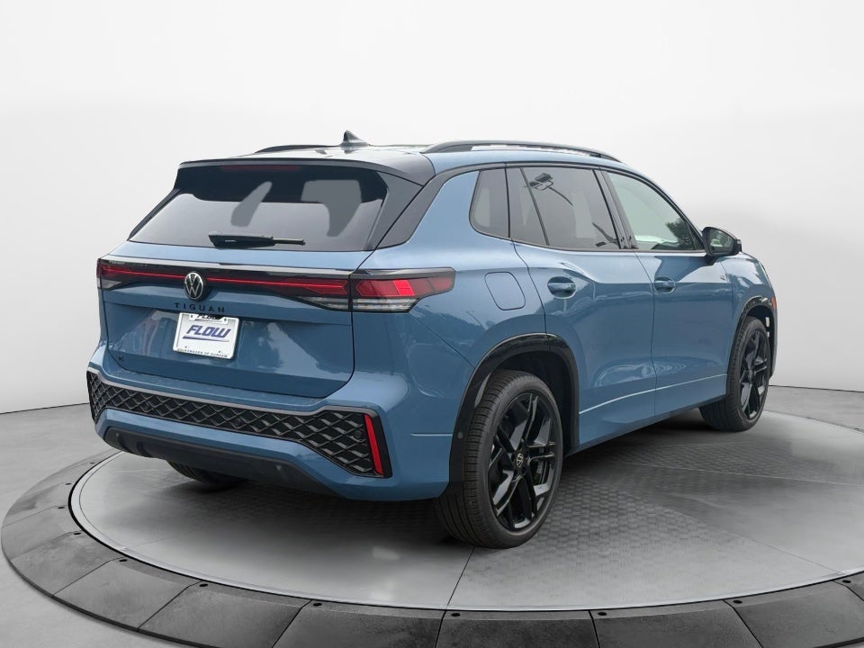 2026 Volkswagen Tiguan SE R-Line Black