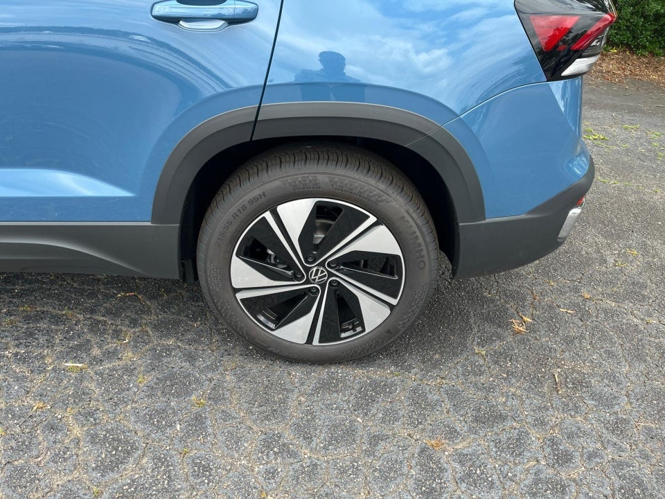 2026 Volkswagen Taos SE