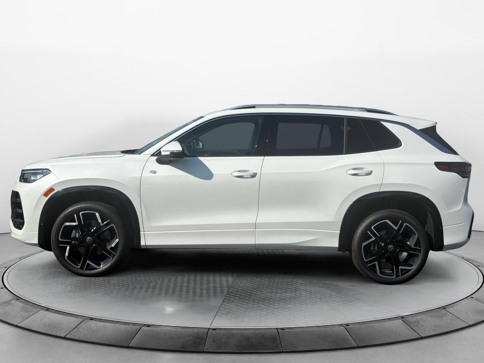 2026 Volkswagen Tiguan SEL R-Line Turbo