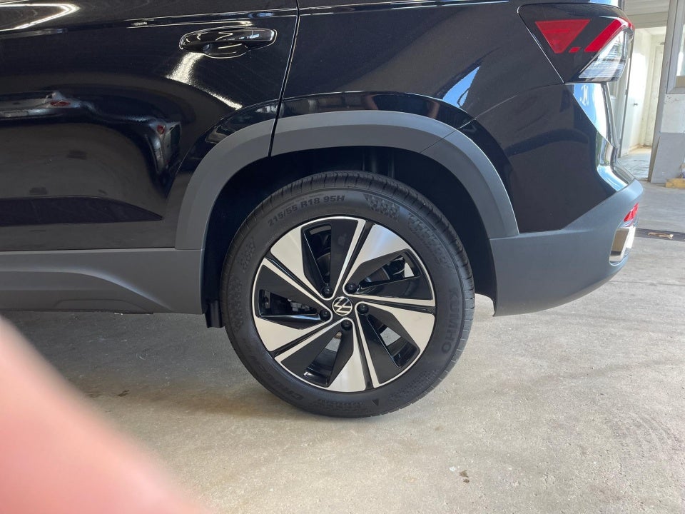 2026 Volkswagen Taos SE
