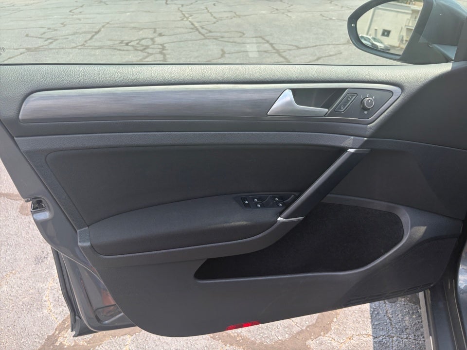 2018 Volkswagen Golf SportWagen S