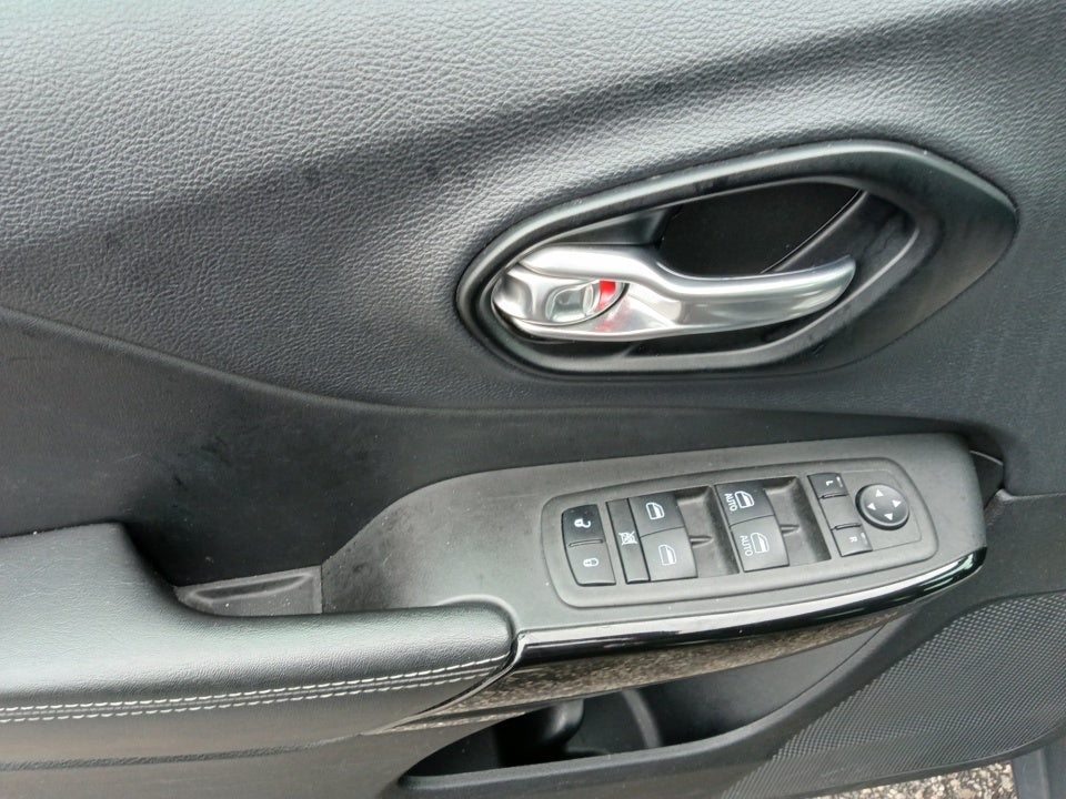 2023 Jeep Cherokee Altitude Lux 4x4