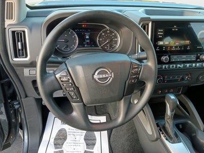 2025 Nissan Frontier SV