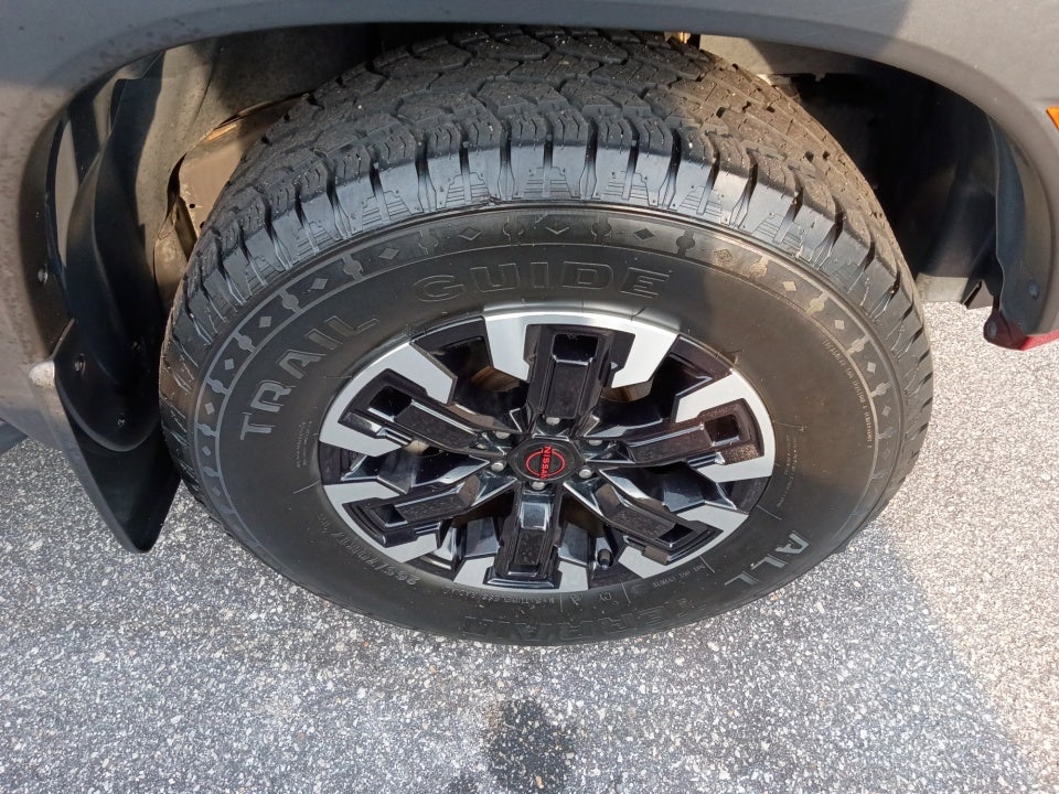 2022 Nissan Frontier Crew Cab PRO-4X 4x4