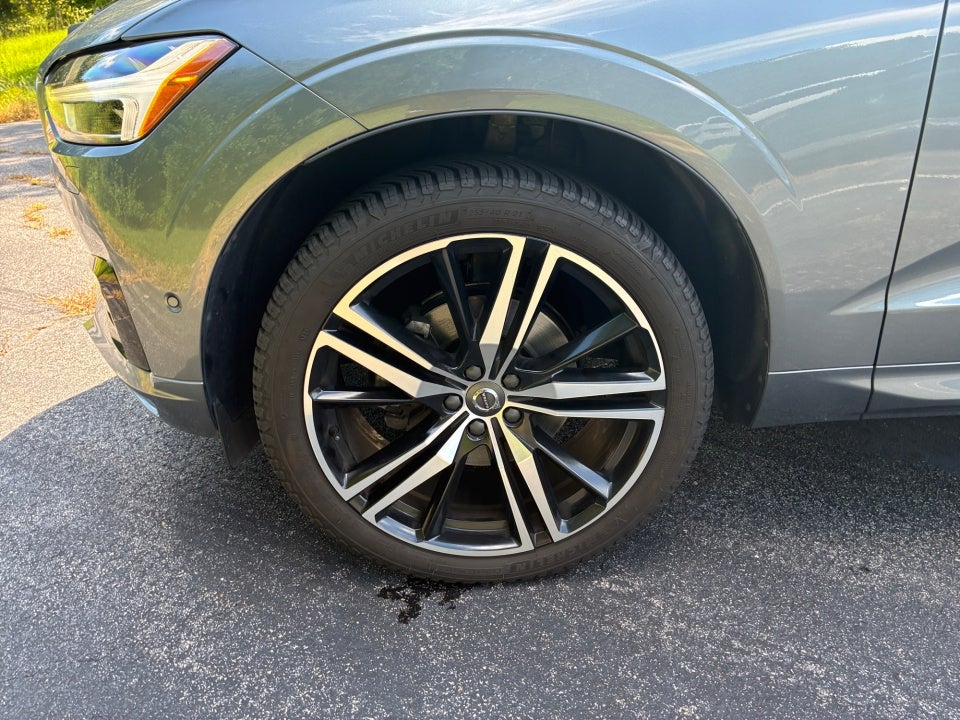 2019 Volvo XC60 R-Design