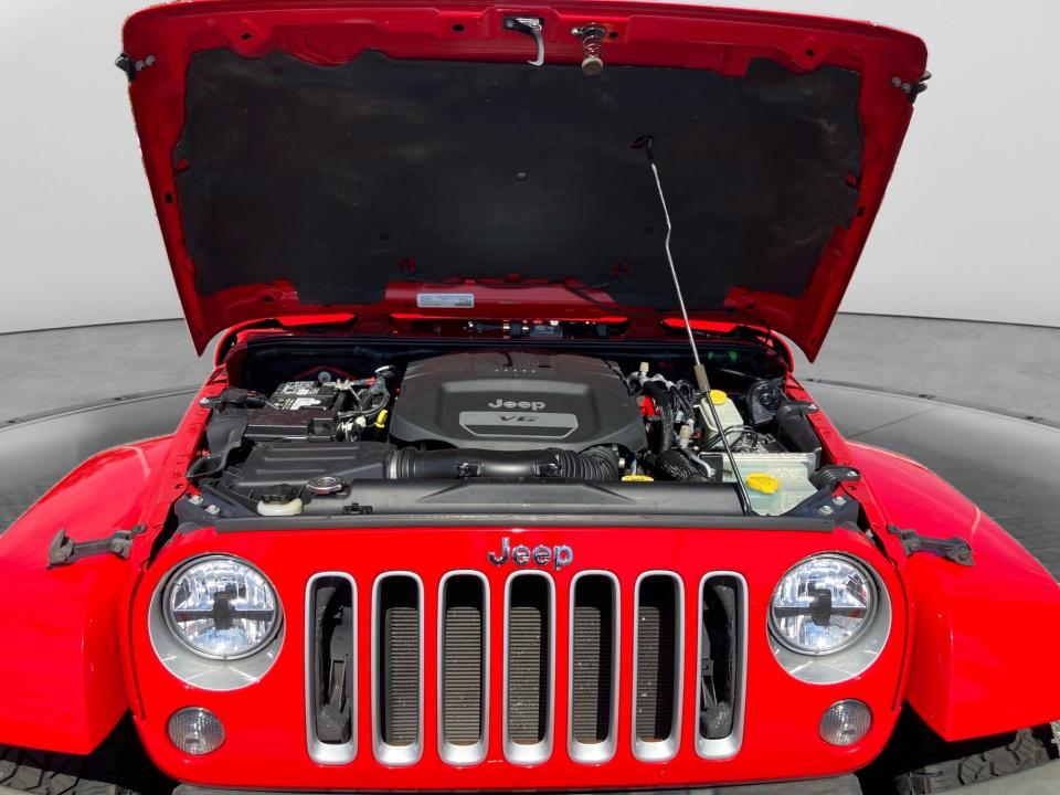 2016 Jeep Wrangler Unlimited Sahara