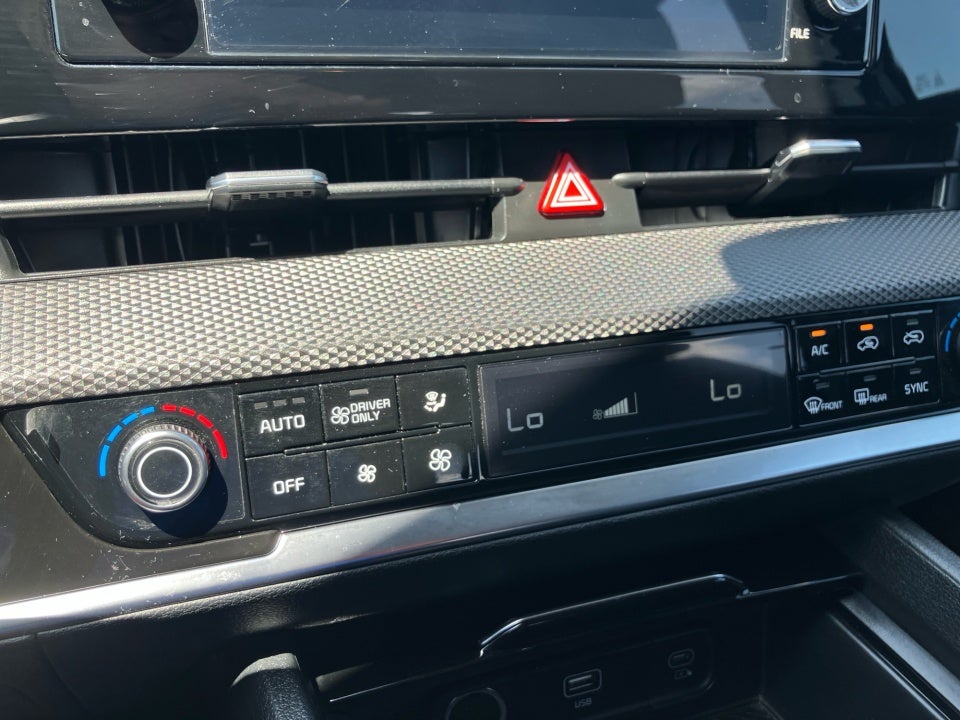2025 Kia Sportage Hybrid LX