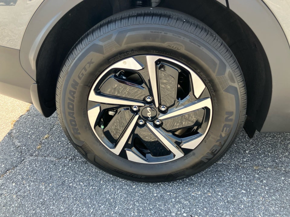 2025 Kia Sportage Hybrid LX