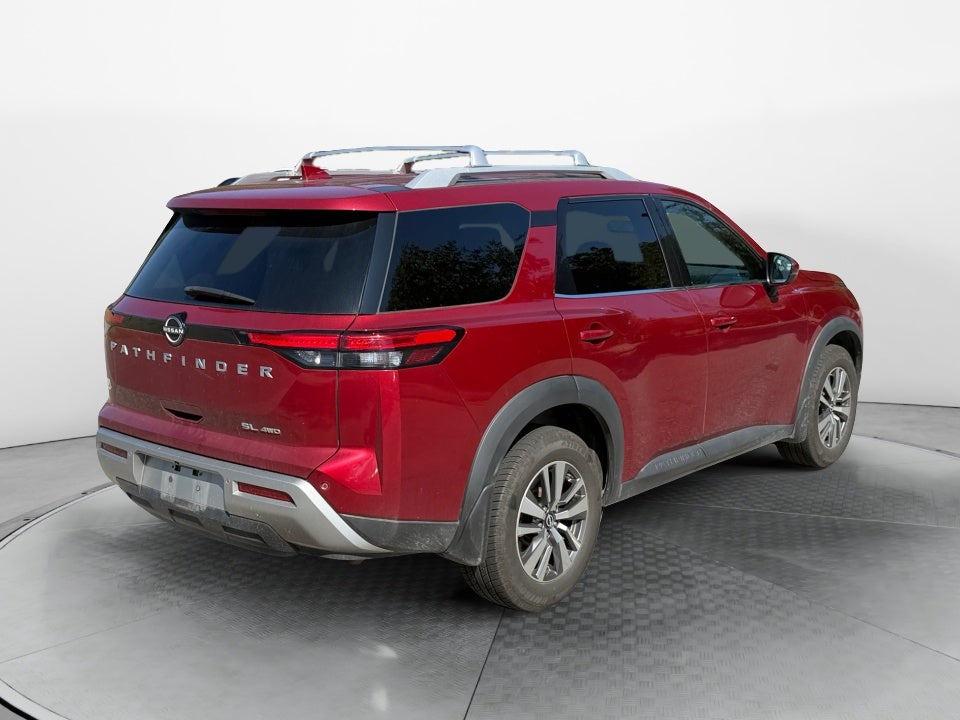 2022 Nissan Pathfinder SL