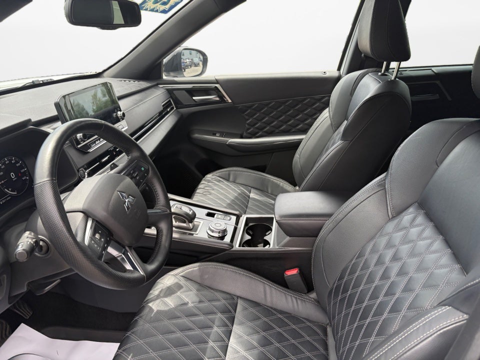2023 Mitsubishi Outlander SEL