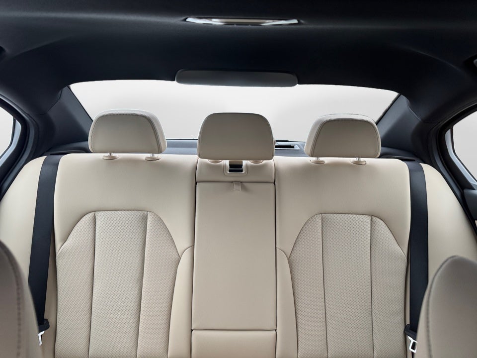 2026 BMW 330i xDrive NA