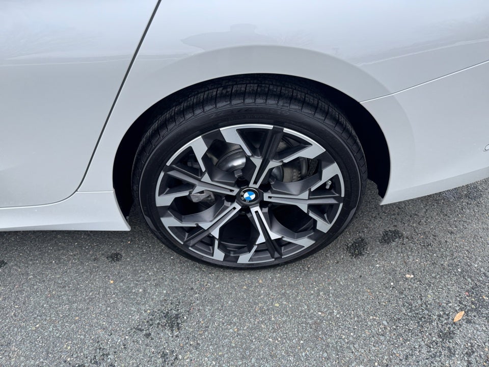 2026 BMW 330i xDrive NA