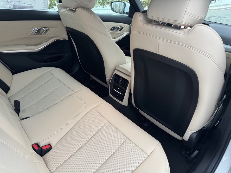 2026 BMW 330i xDrive NA