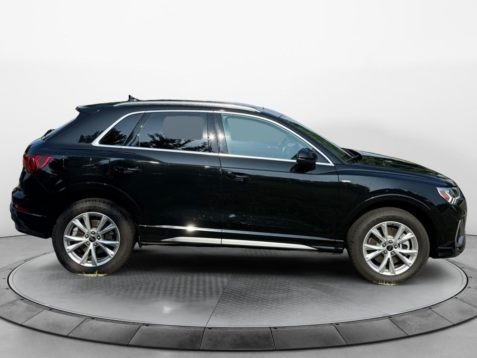 2024 Audi Q3 S line Premium