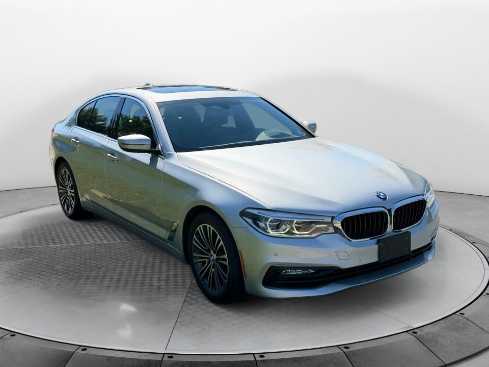 2017 BMW 540i 540i