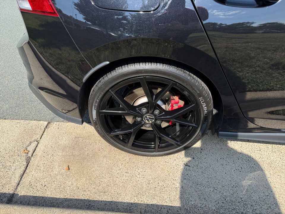 2024 Volkswagen Golf GTI 380 SE