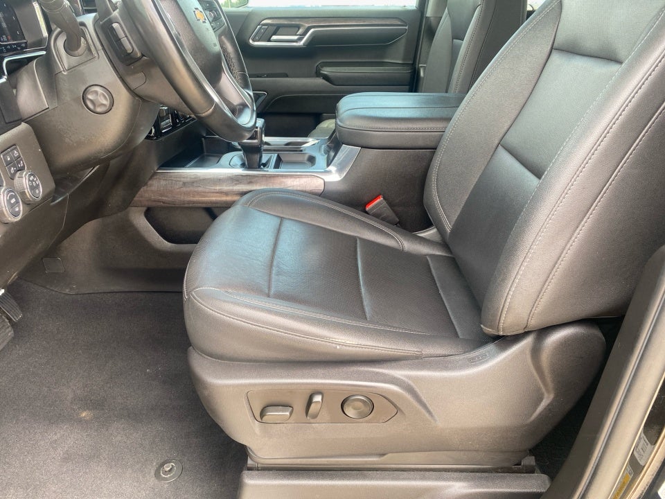 2023 Chevrolet Silverado 1500 4WD Crew Cab Short Bed LTZ