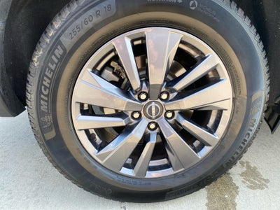 2022 Nissan Pathfinder SV