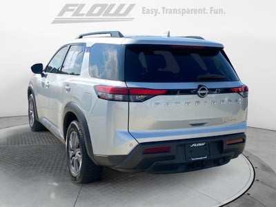 2022 Nissan Pathfinder SV