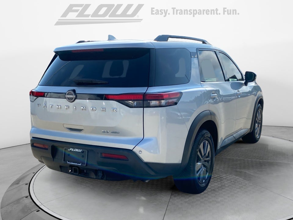 2022 Nissan Pathfinder SV