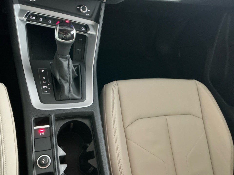 2022 Audi Q3 S line Premium
