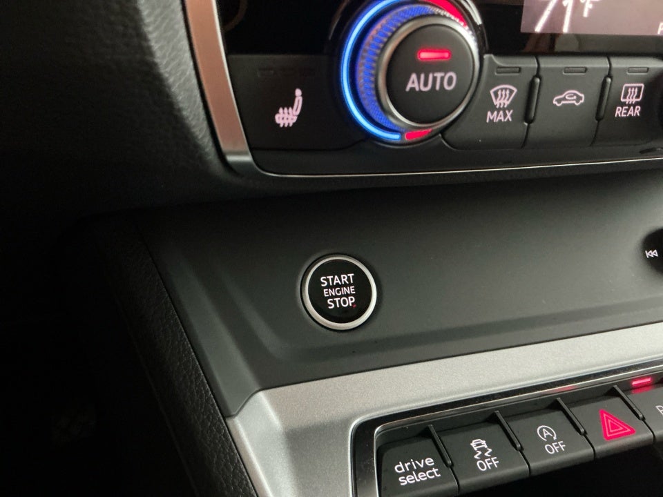 2022 Audi Q3 S line Premium