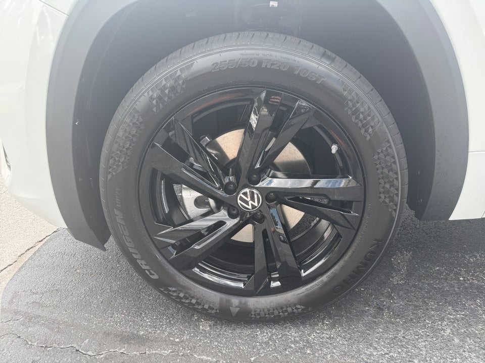 2026 Volkswagen Atlas Cross Sport 2.0T SEL R-Line Black