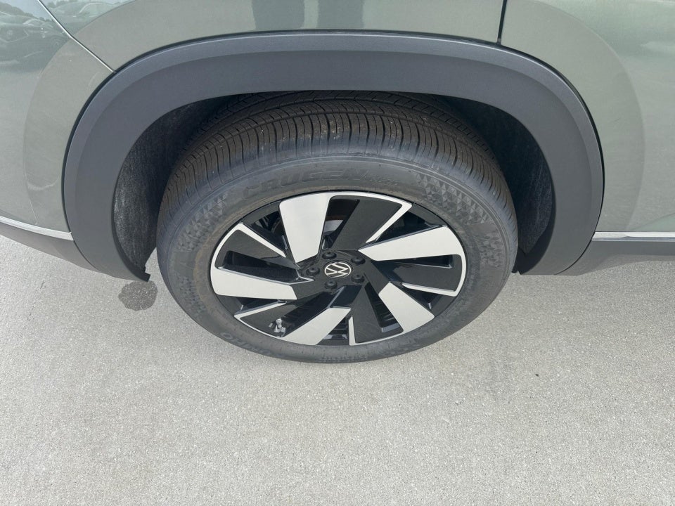 2026 Volkswagen Atlas Cross Sport 2.0T SEL