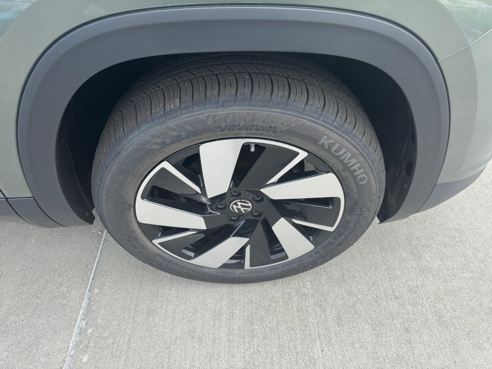 2026 Volkswagen Atlas Cross Sport 2.0T SEL