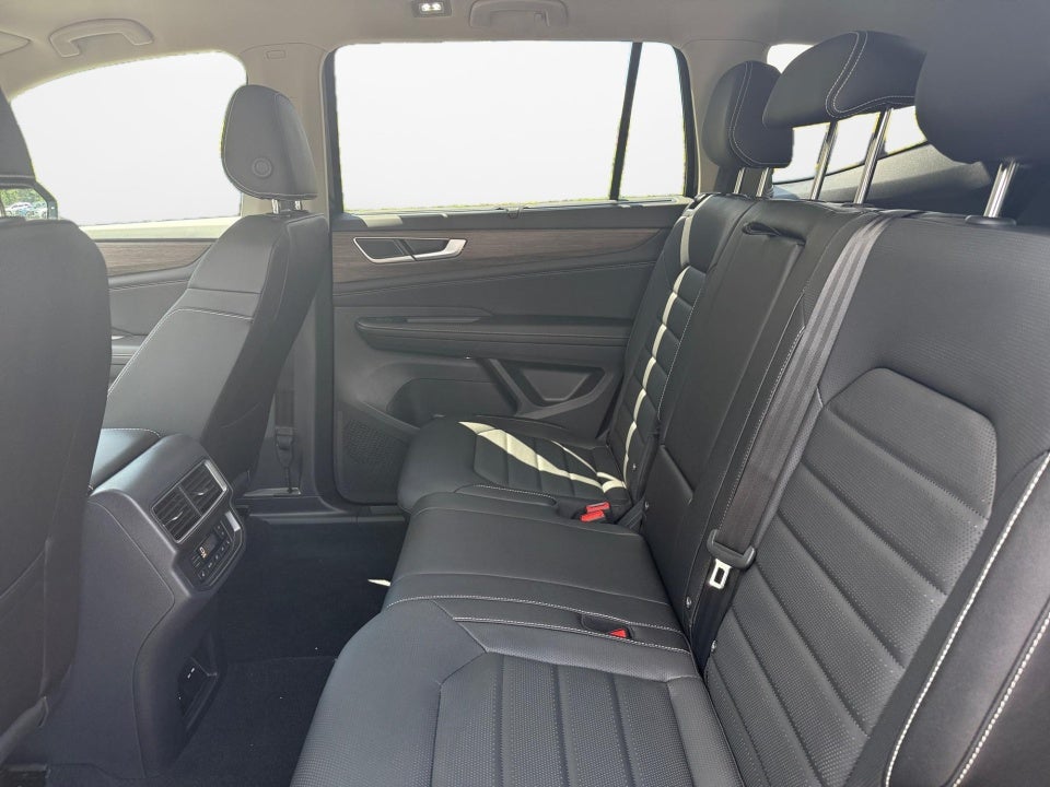 2026 Volkswagen Atlas SEL