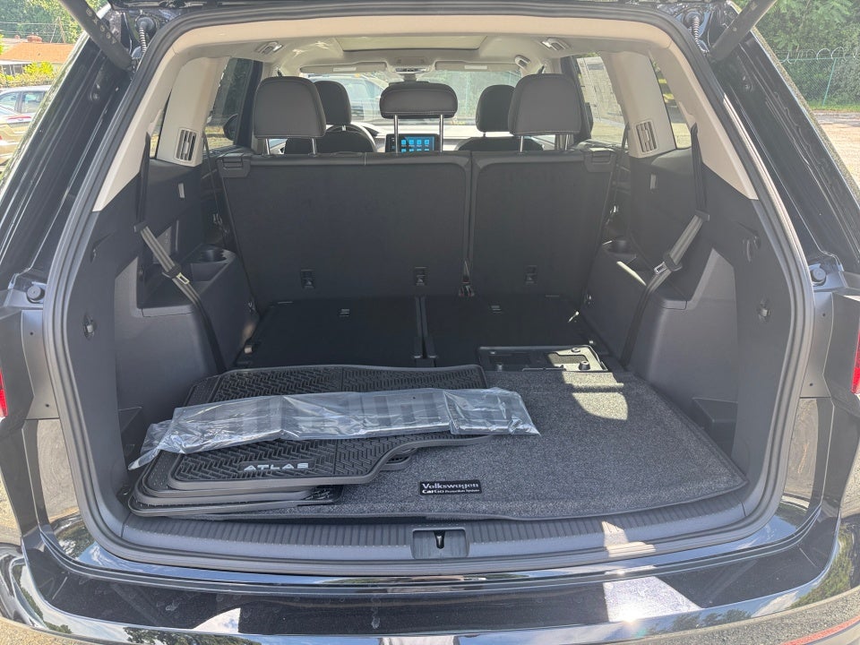 2026 Volkswagen Atlas SEL