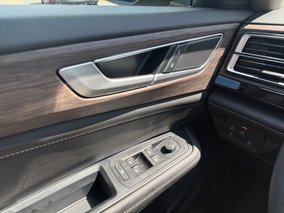 2026 Volkswagen Atlas SEL