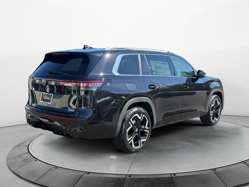 2027 Volkswagen Atlas SEL Premium R-Line