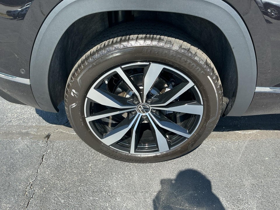 2026 Volkswagen Atlas Cross Sport 2.0T SEL Premium R-Line