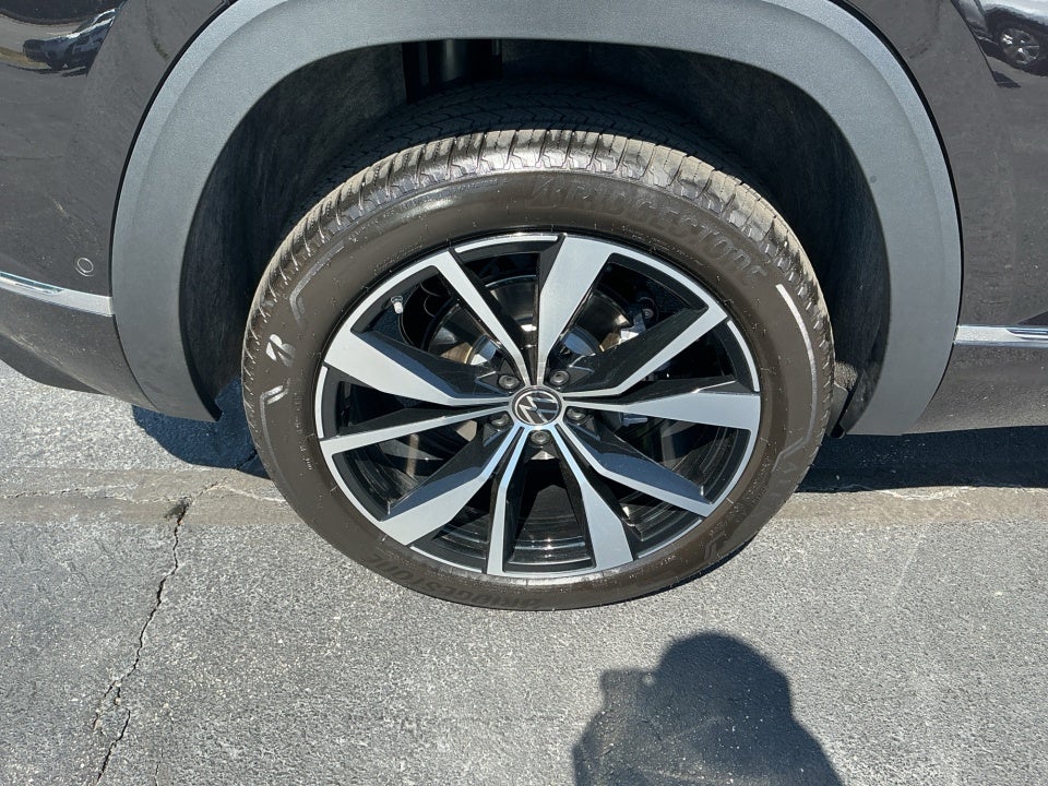 2026 Volkswagen Atlas Cross Sport 2.0T SEL Premium R-Line