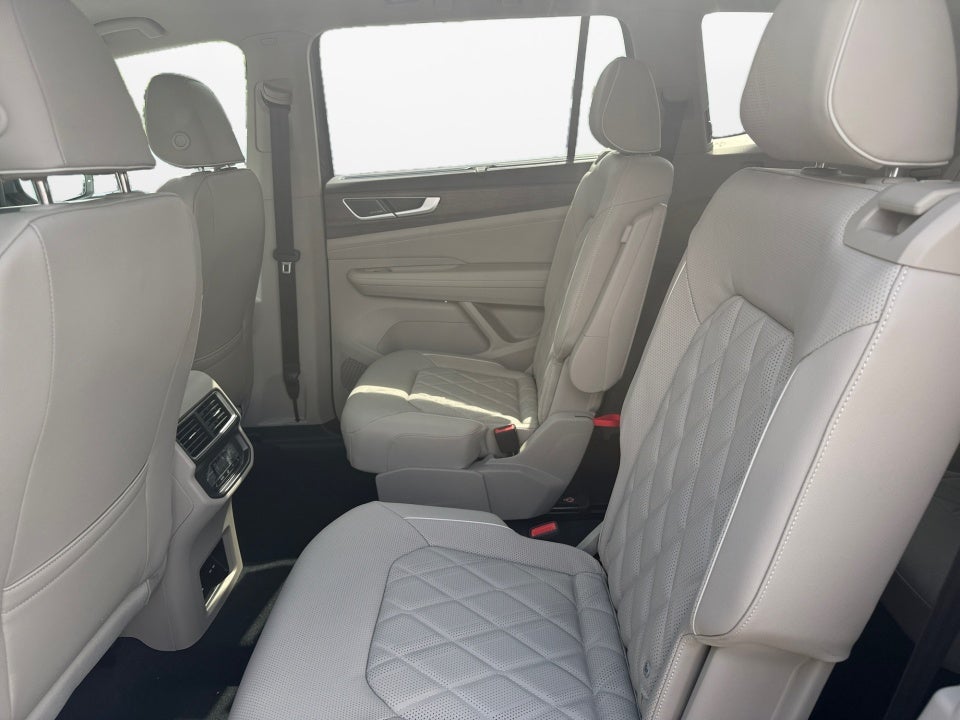 2026 Volkswagen Atlas SEL Premium R-Line