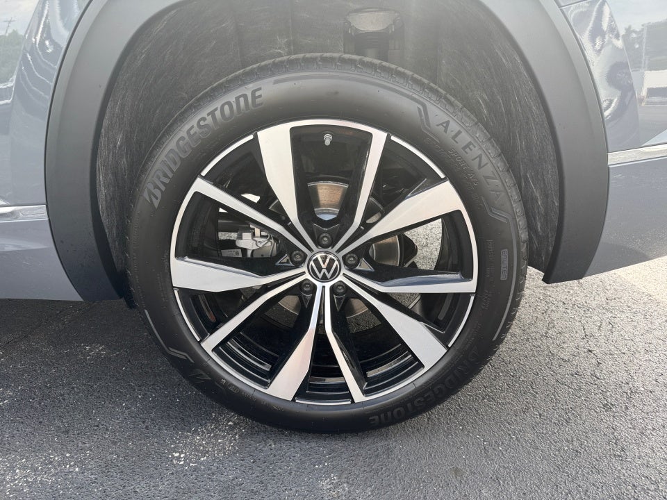 2026 Volkswagen Atlas SEL Premium R-Line