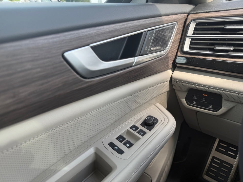 2026 Volkswagen Atlas SEL Premium R-Line