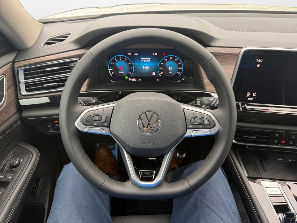 2026 Volkswagen Atlas SEL Premium R-Line
